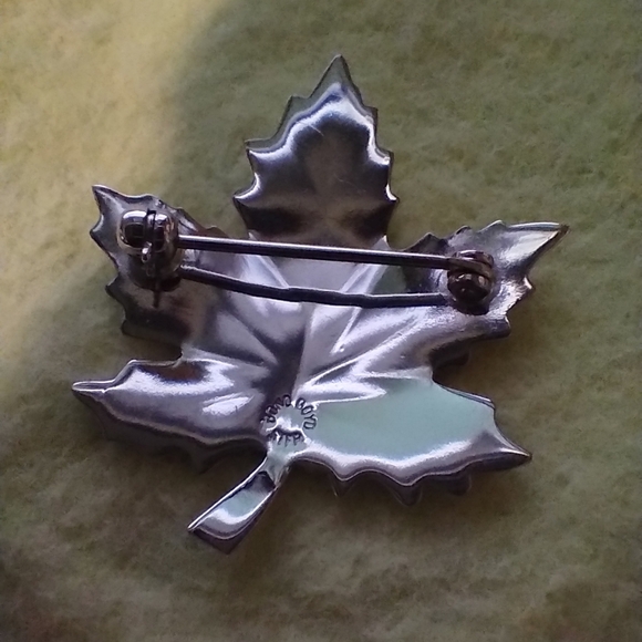 Vintage Bond Boyd Sterling Silver Maple Leaf Brooch Pin Canada - Picture 2 of 6